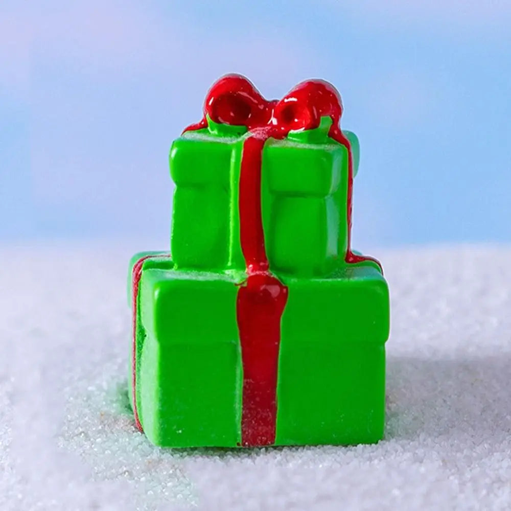 Mini Christmas Figurines Santa Clause Resin Miniature Knick-knacks Micro Landscape Home Decorations Cartoon Snowman Statue