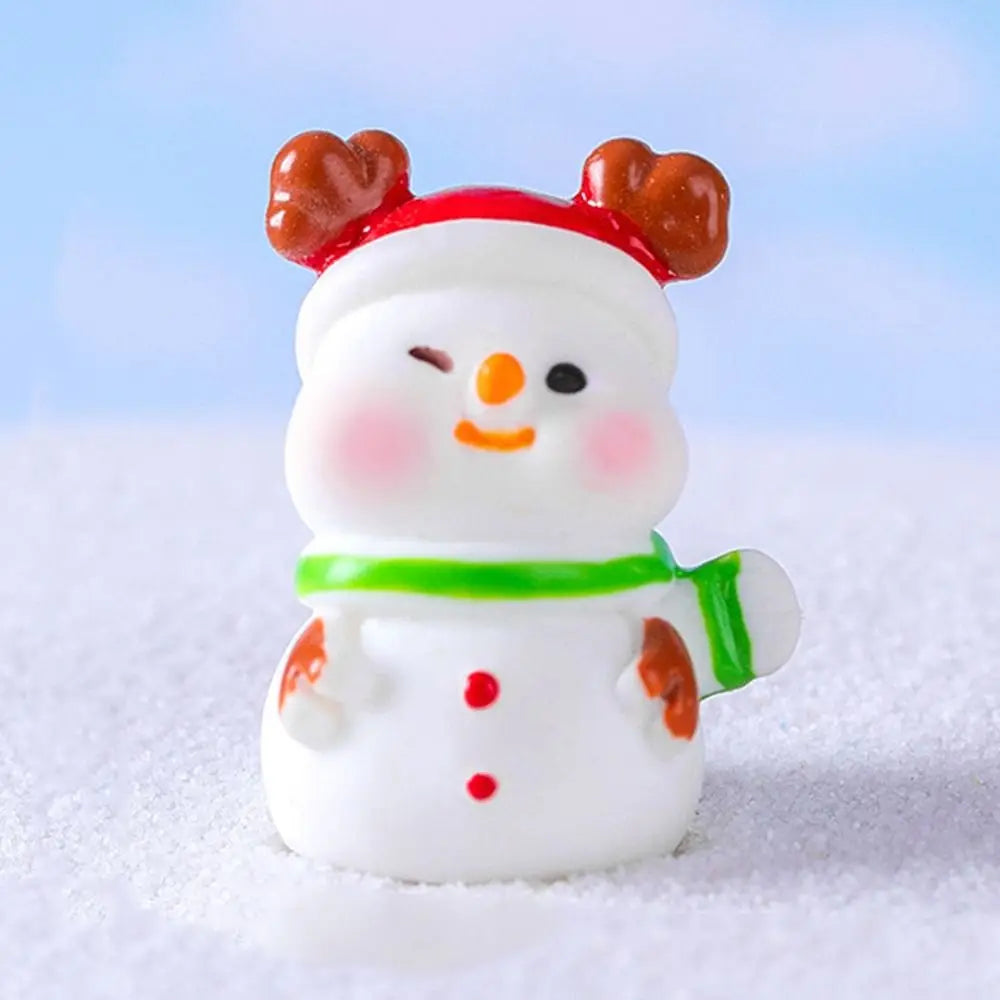Mini Christmas Figurines Santa Clause Resin Miniature Knick-knacks Micro Landscape Home Decorations Cartoon Snowman Statue